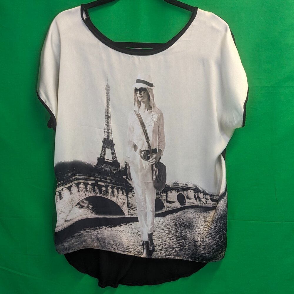 Yuni Los Angeles Hi/Low Oversized Top in Size Large